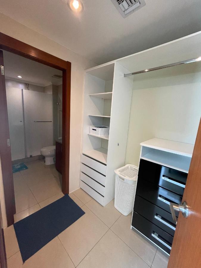 Apartamento Vista Al Rio Puerto Santana Riverfront 1 Гуаякуил Екстериор снимка