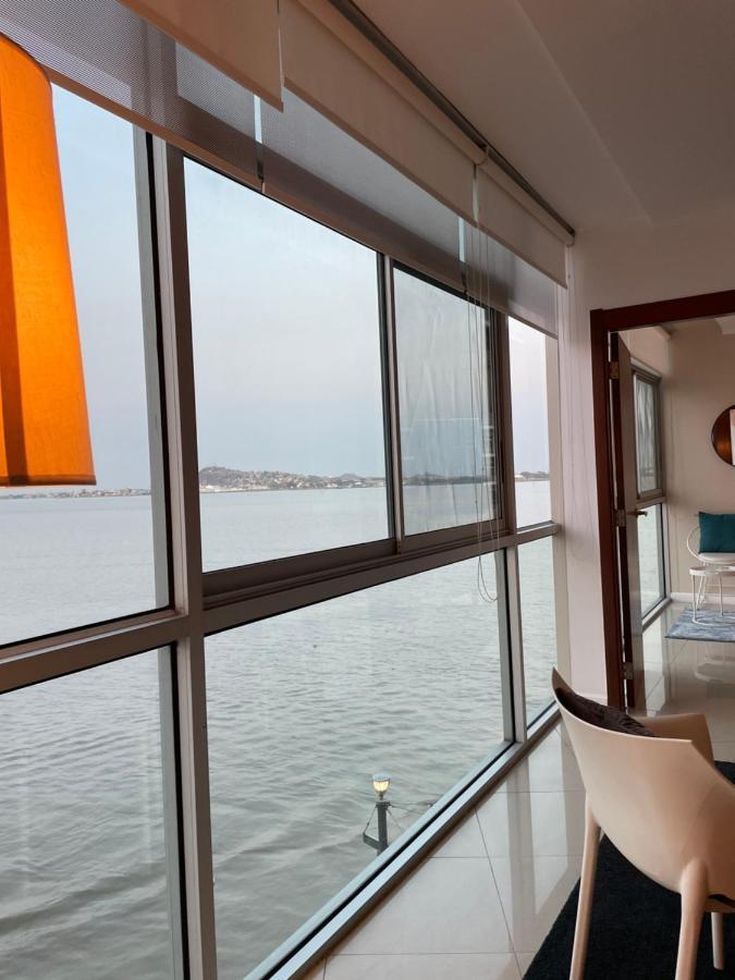 Apartamento Vista Al Rio Puerto Santana Riverfront 1 Гуаякуил Екстериор снимка